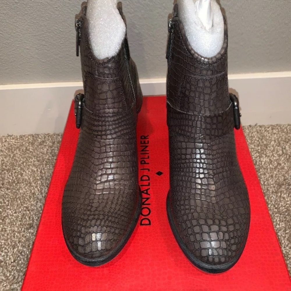 Donald Pliner Ankle Charcoal Dalis Python Boots